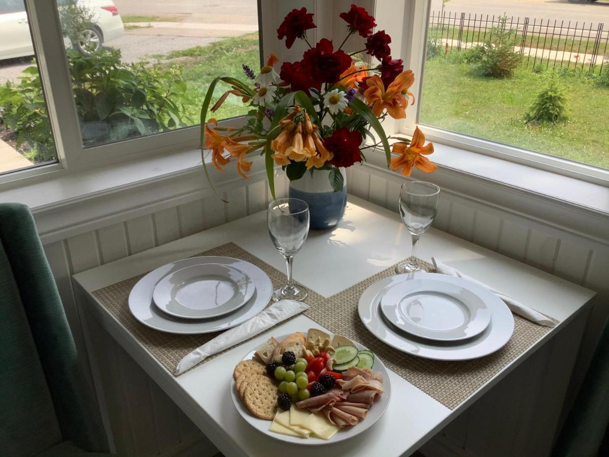 Summer Solstice Bed & Breakfast Niagara-on-the-Lake Exteriör bild
